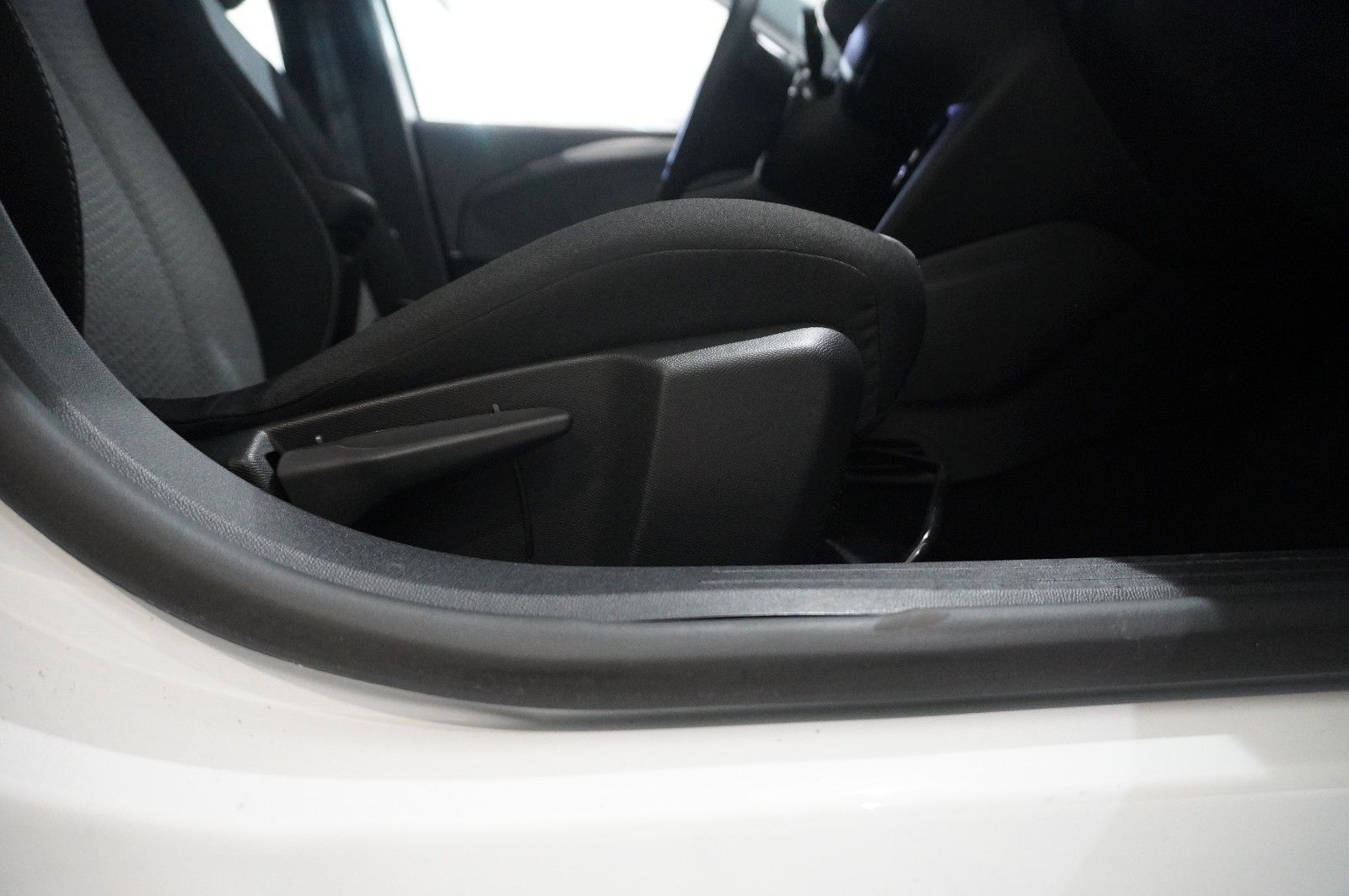 Fahrzeugabbildung Opel Corsa-e F FACELIFT 3-PHASIG NAVI/LED/DAB/11KW/SH