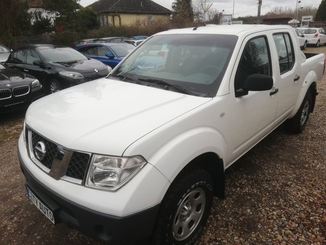 Nissan Navara Pickup Double Cab XE 4X4