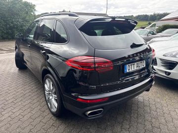 Porsche Cayenne - 8