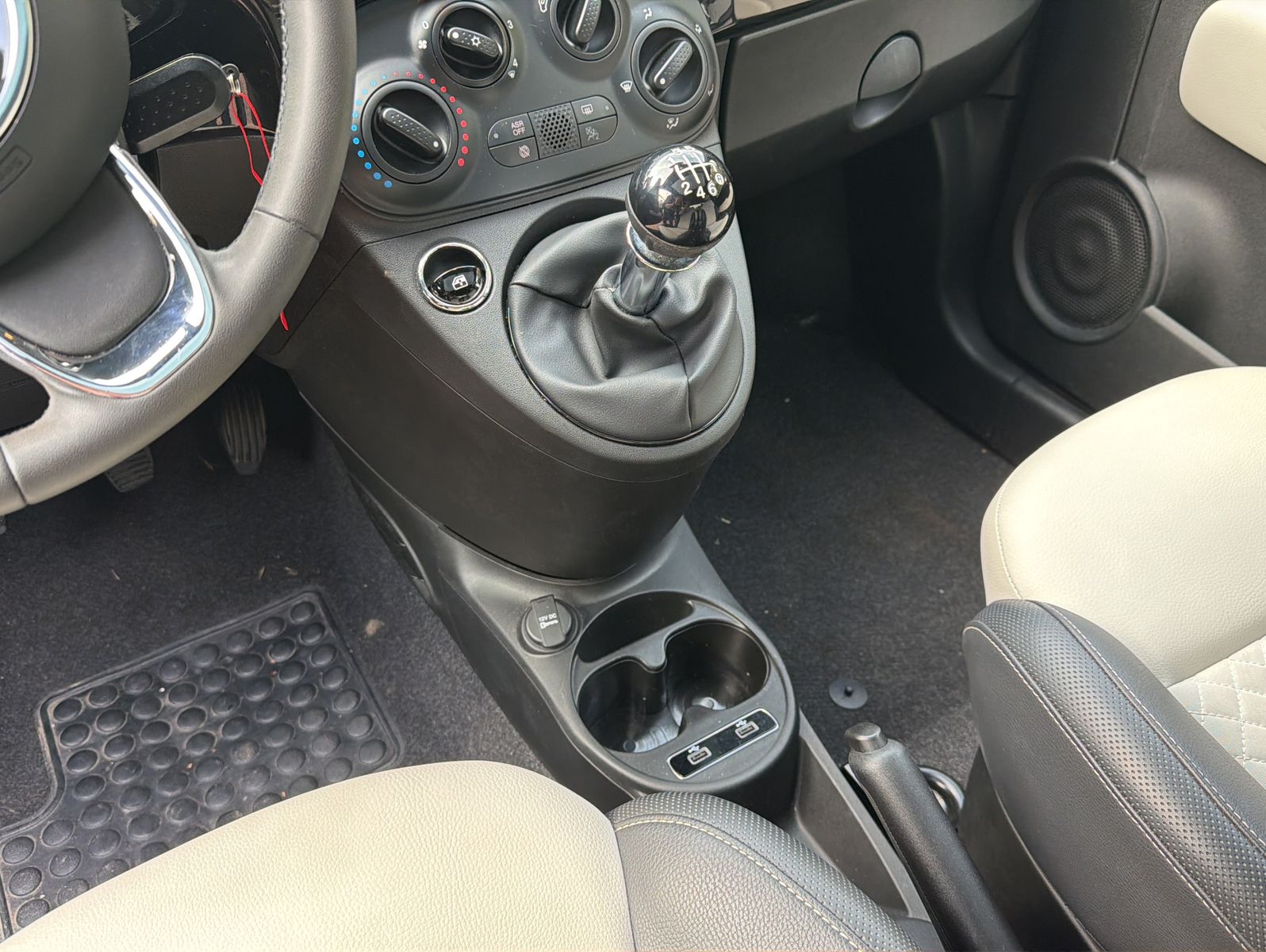 Fahrzeugabbildung Fiat 500 DolceVita