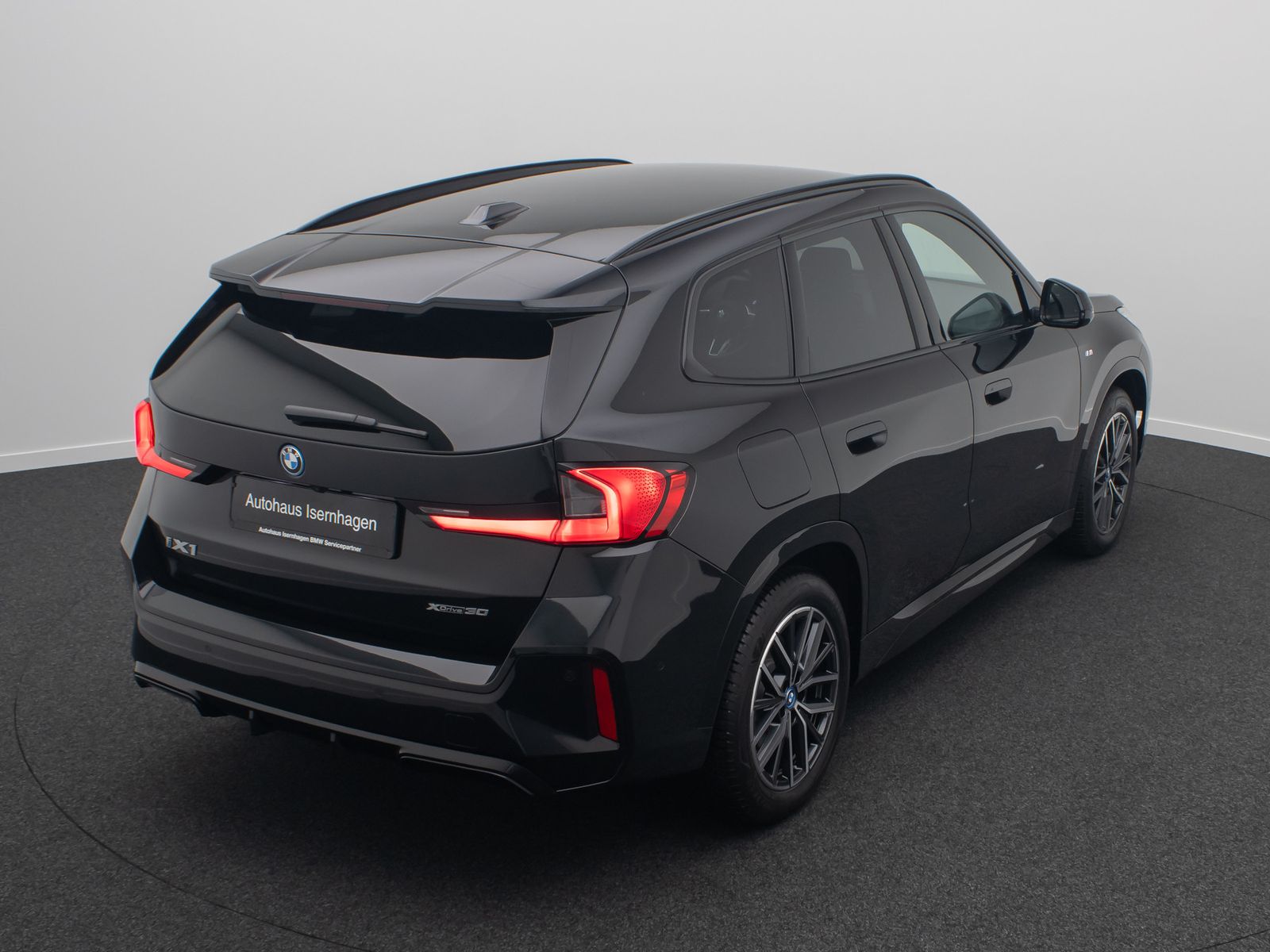 Fahrzeugabbildung BMW iX1 xD30 M Sport DAB Kamera FernlichtAss Komfort