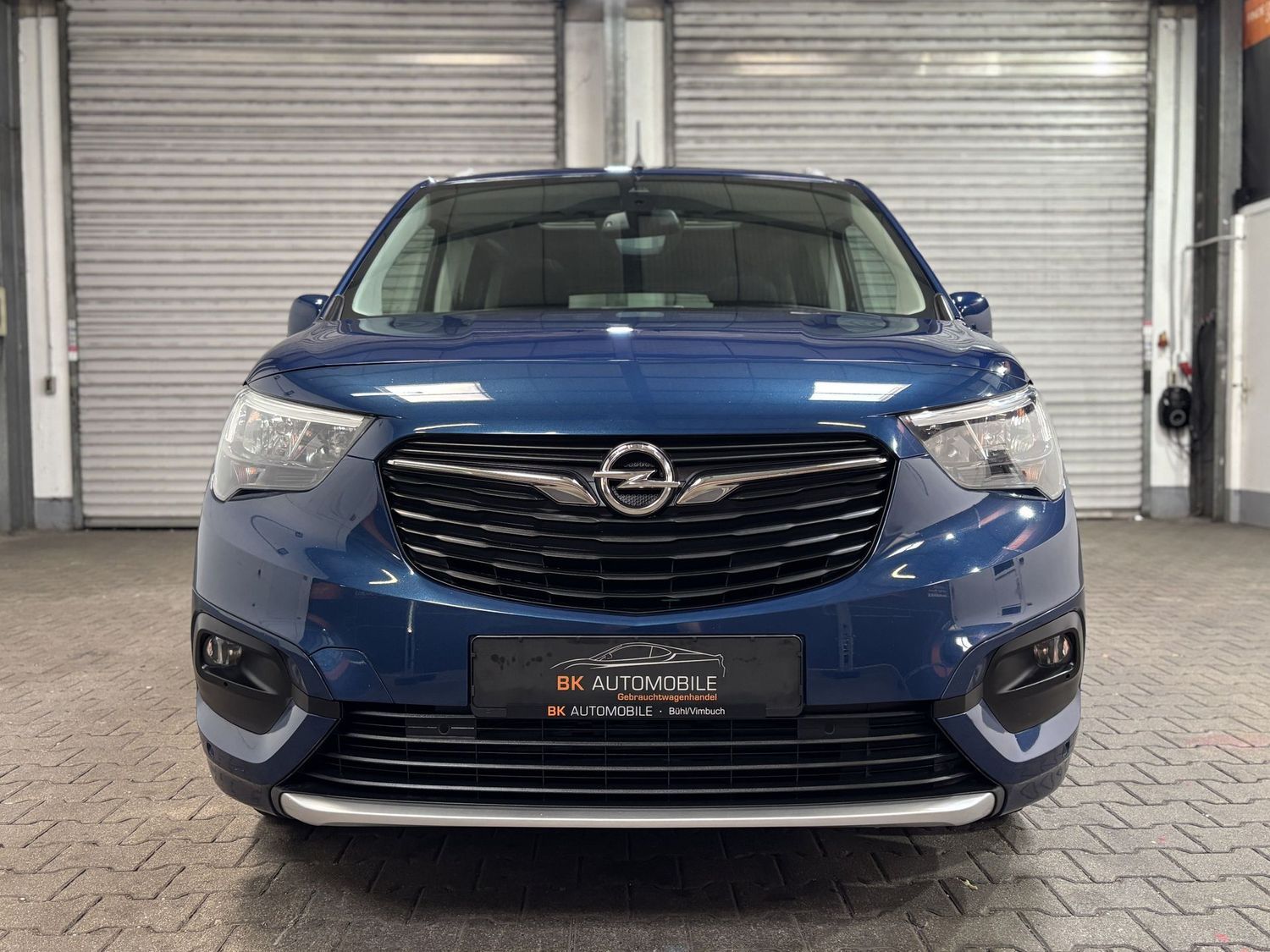 Fahrzeugabbildung Opel Combo Innovation Kamera#Pano#HeadUp