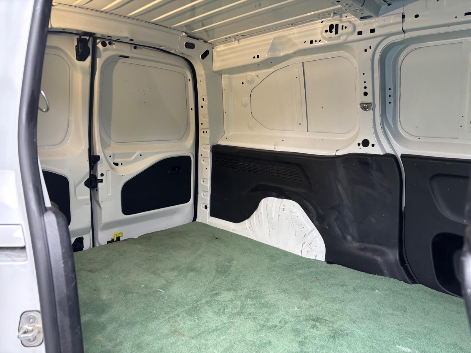 Peugeot Partner Grip L2 / 3 Sitzplätze