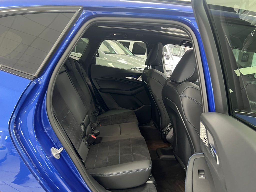 BMW 223 Active Tourer d xDrive M-Sport PANO*HUD*360°
