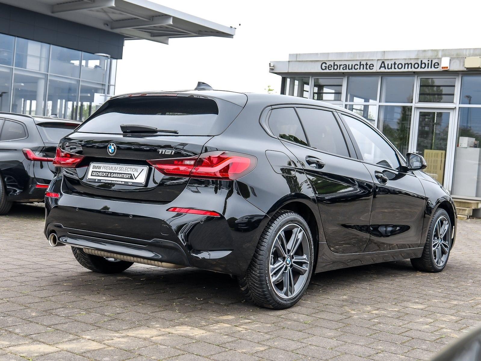 BMW 118i HUD NAVI LED PDC V+H DAB Tempomat Klima