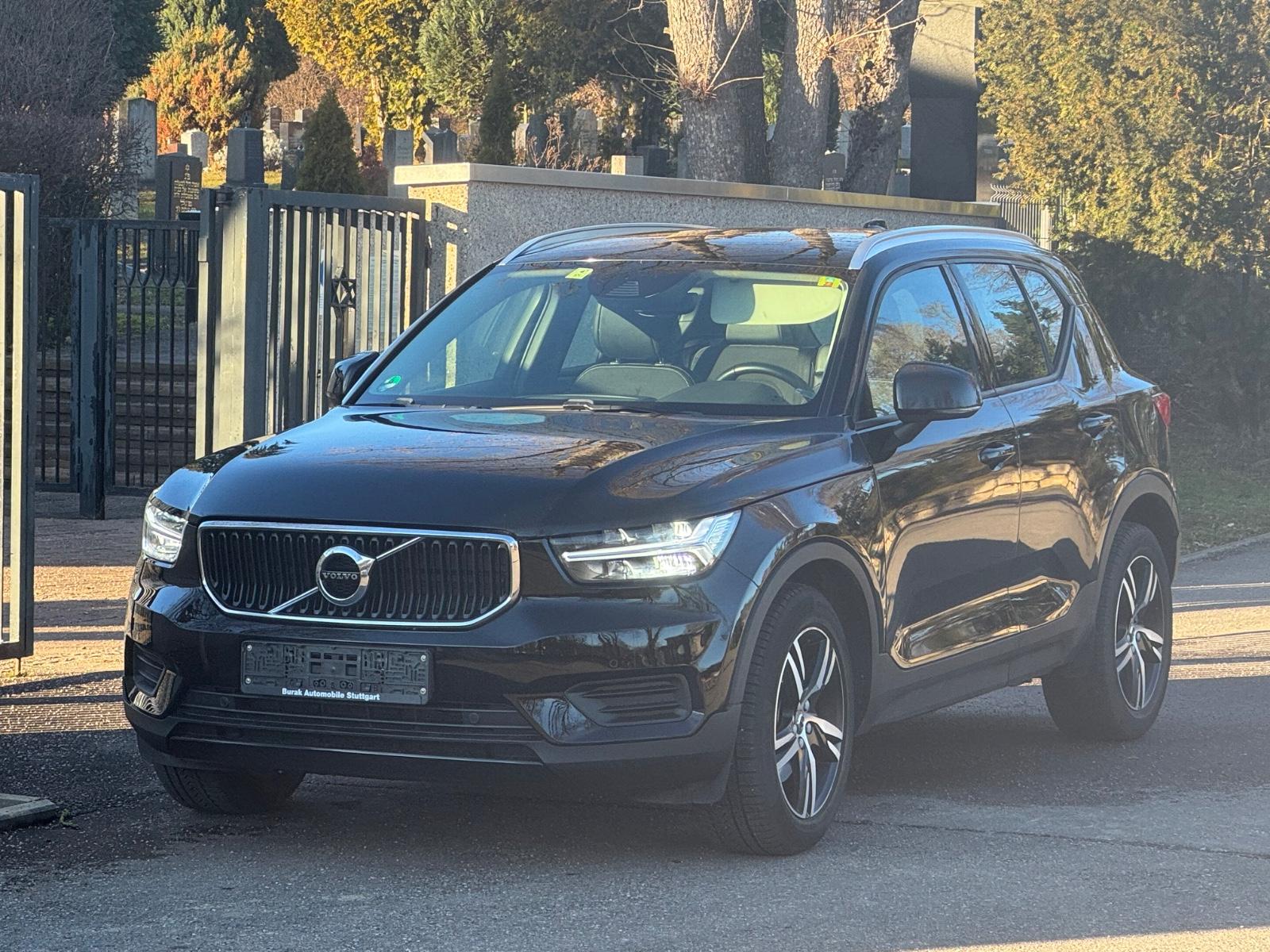 Volvo XC 40 XC40 Momentum AWD