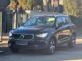 Volvo XC 40 XC40 Momentum AWD - Volvo XC40 in Stuttgart