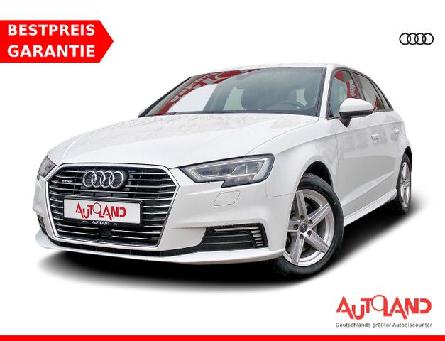 Audi A3 Sportback 40 e-tron LED Navi Sitzheizung USB