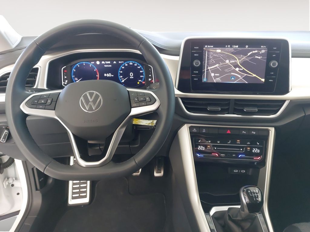 Fahrzeugabbildung Volkswagen T-Roc 1.5 TSI Move Digital Cockpit Navi