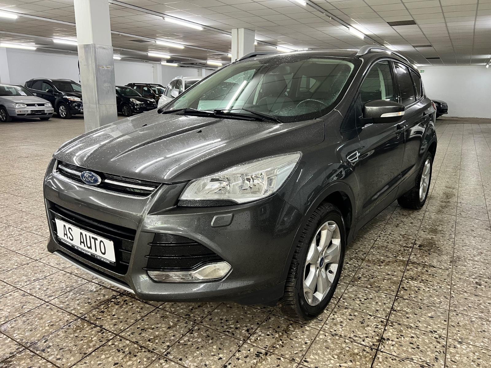 Ford Kuga Titanium//52000 km/Tüv 04/28//Motorproblem