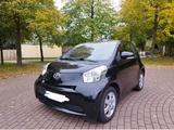 Toyota IQ + 1,0-l-VVT-i + - schwarze Toyota IQ