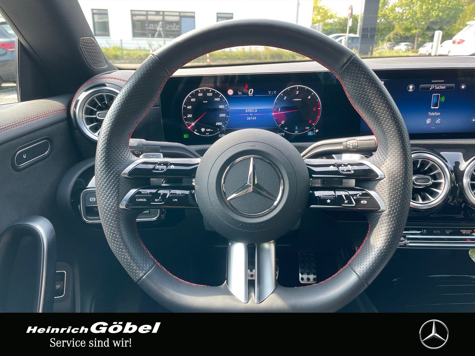 Fahrzeugabbildung Mercedes-Benz CLA 200 d AMG+AHK+360°+SPUR-P+AMBIENTE+CARPLAY