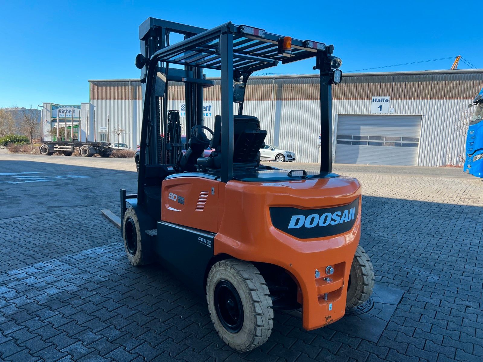 Fahrzeugabbildung Doosan B50XC-7 / nur 230h! / SS / Zinkenverstellung