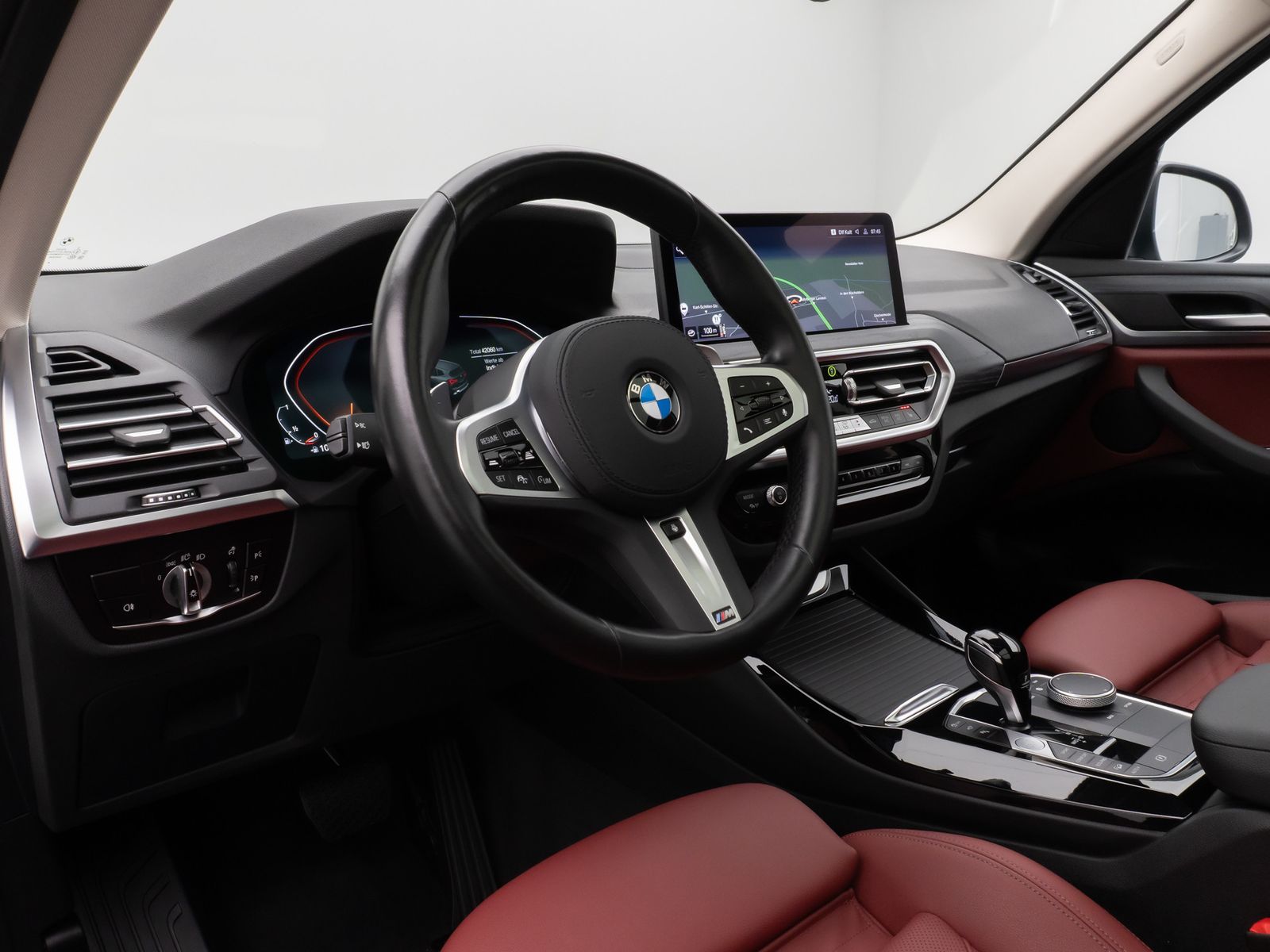 Fahrzeugabbildung BMW X3 xD30i Panorama 360°HUD DAB HiFi Komfort Sport