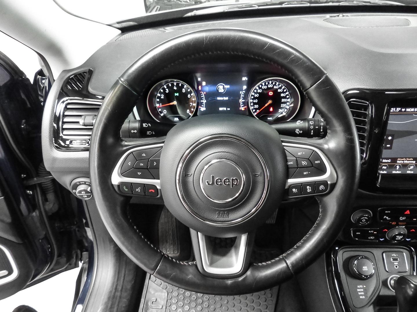 Jeep Compass Limited 4WD El. Panodach Navi Leder Memo