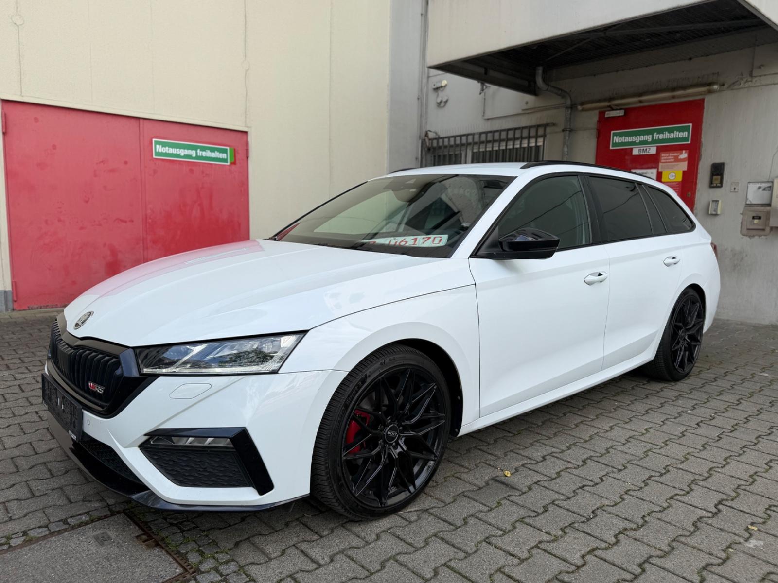 Skoda Octavia Combi RS 1.Hand  Alcantara Carbon 8Fachb