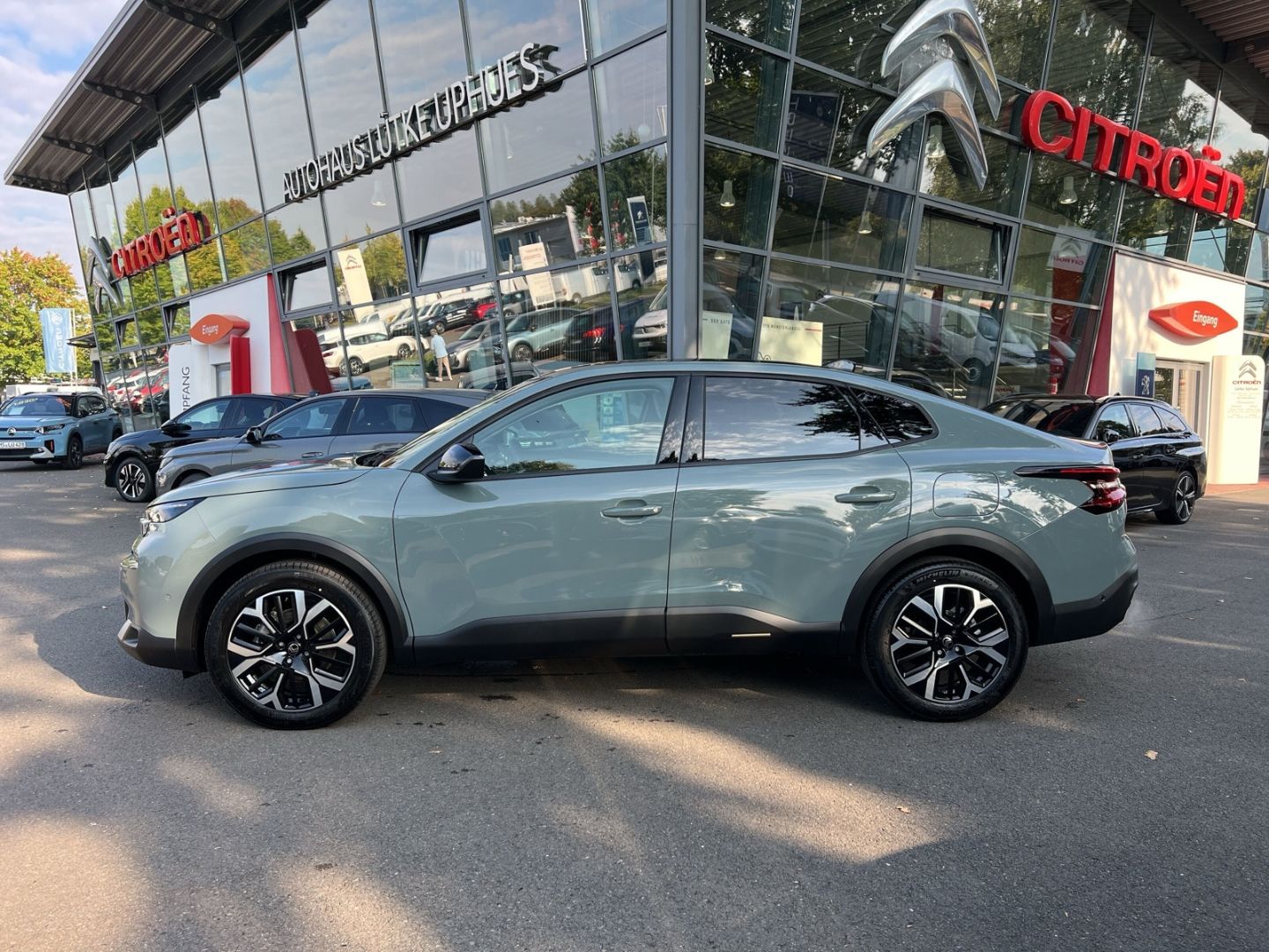 Fahrzeugabbildung Citroën C4 X Max 1.2 PureTech 130 AT8 Navi CarPlay SHZ