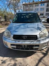 Toyota rav 4.........4x4 - gebrauchte Toyota RAV 4 aus dem Jahr 2003