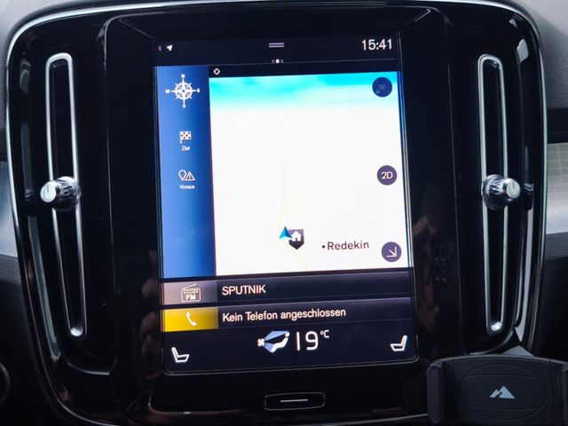 Volvo XC40 Momentum 2WD*AHK*LED*SHZ*Kamera*PDC*