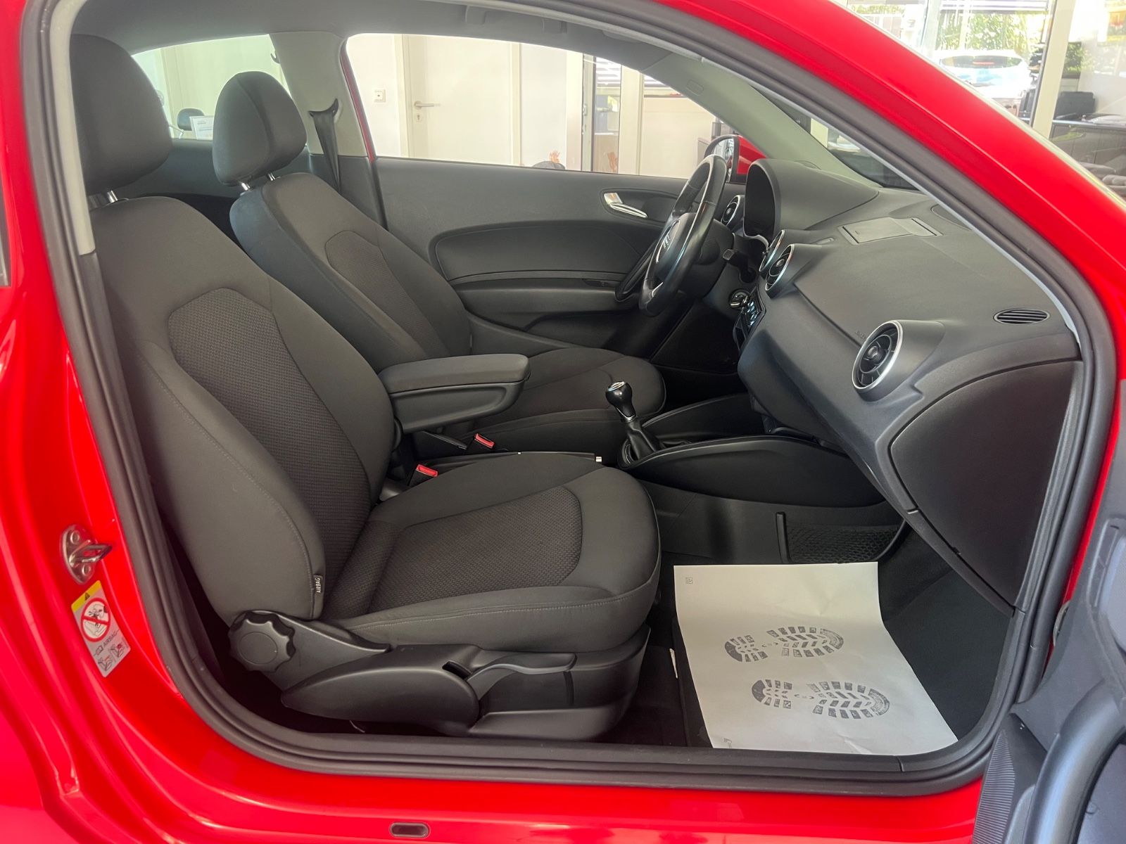 Fahrzeugabbildung Audi A1 attraction * Sitzheizung *