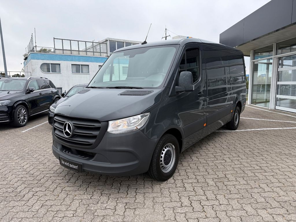 Image of Mercedes-Benz Sprinter