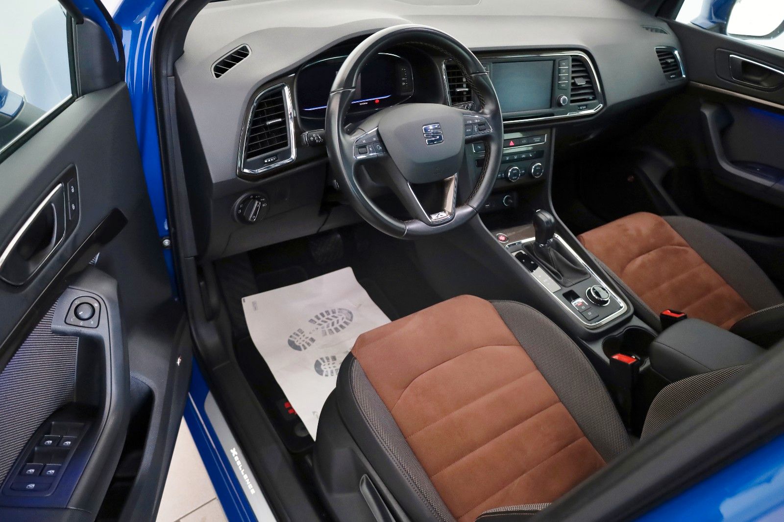 Fahrzeugabbildung SEAT Ateca Xcellence T.Leder,Navi,LED,SH,ACC,SR+WR