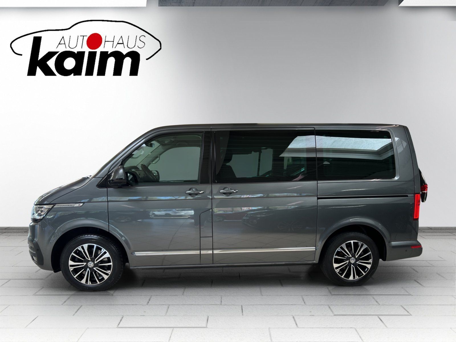 Volkswagen T6.1 Multivan 2,0 TDI Highline FWD foto 2