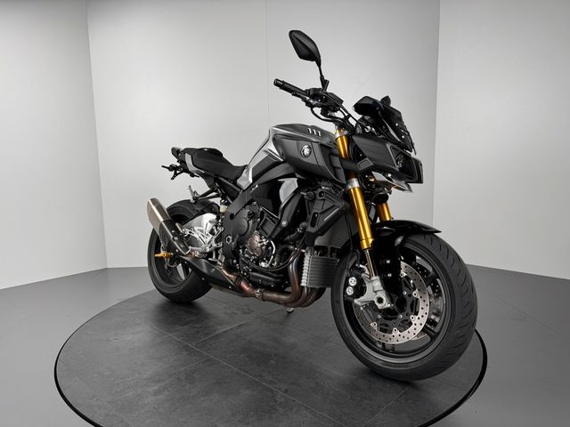 Yamaha MT-10 SP *AKRA *1. HAND *SERVICE NEU