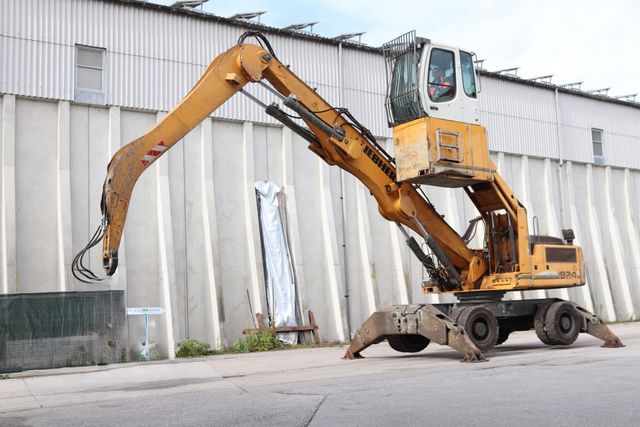 Liebherr A 924 C Umschlagbagger