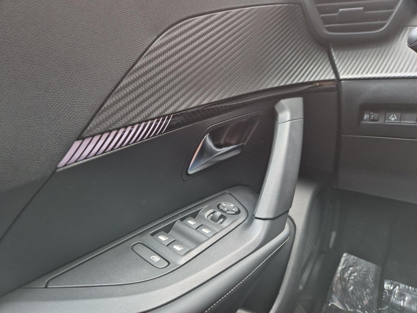 Peugeot 2008 Allure Hybrid AT Navi-u.Zugangs-Paket Sicht