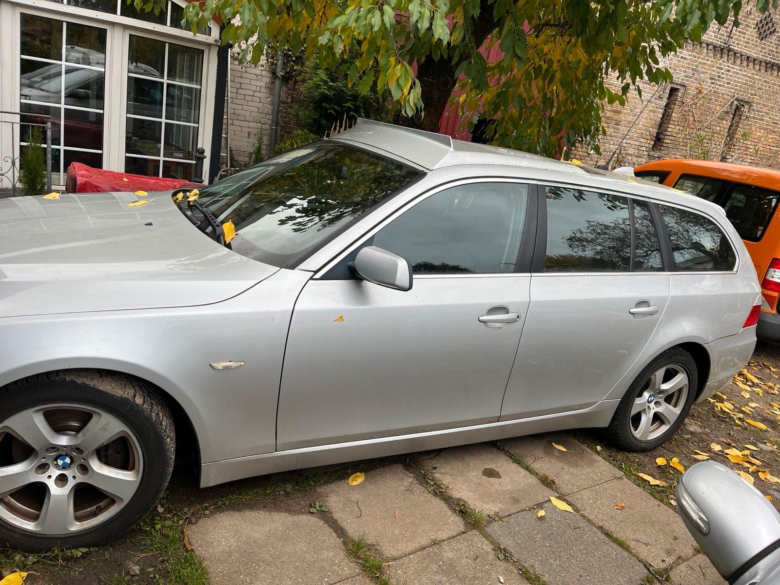 BMW 520 2007 — вигляд ззаду