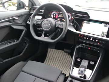 Audi A3 Sportback 35 1.5 TFSI S-tronic advanced