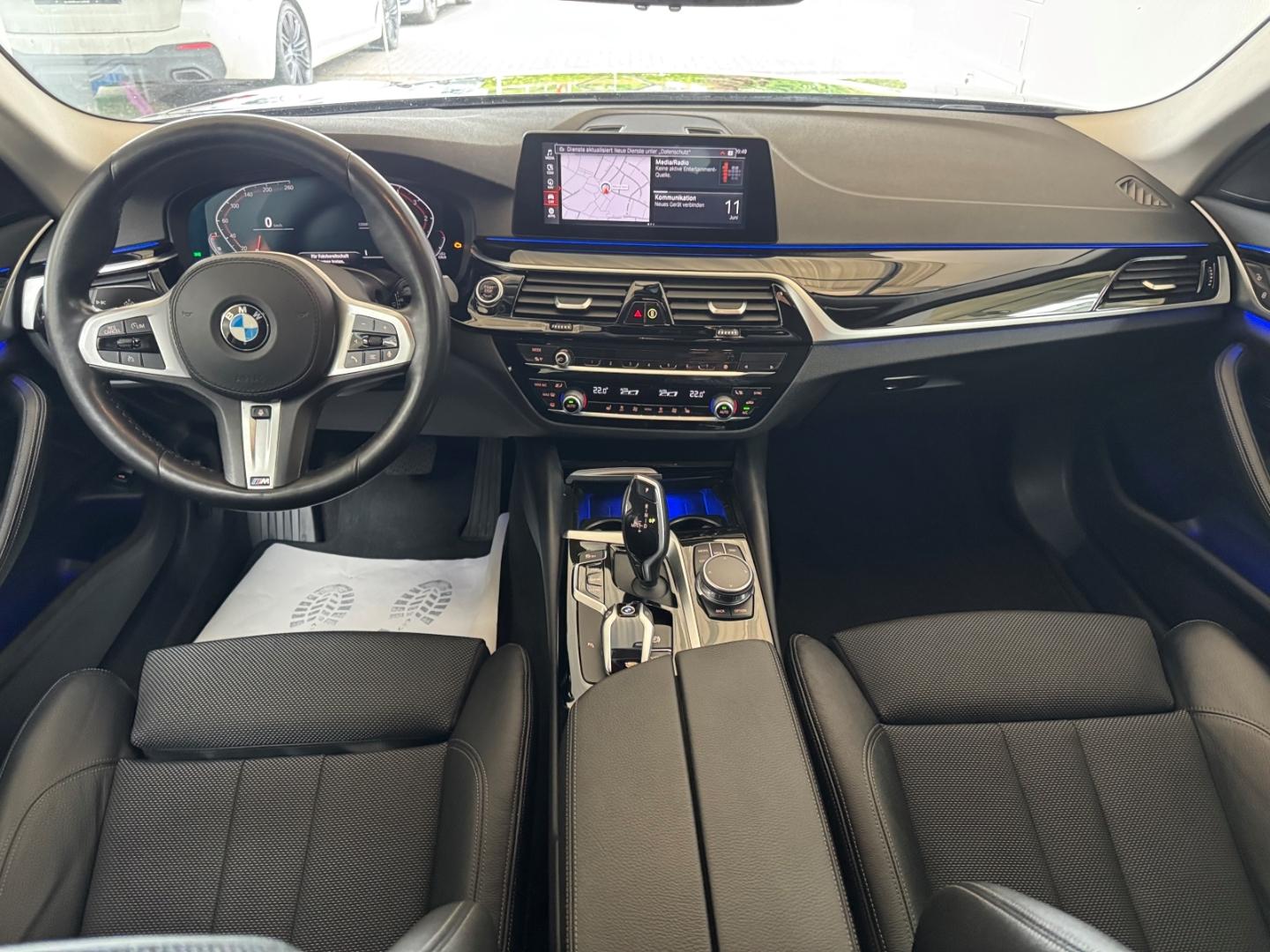 BMW 520 D XDRIVE Standh. AHK KAMERA Navi.-Prof.