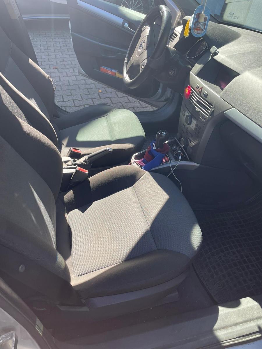 Opel Astra 2004 — photo 5