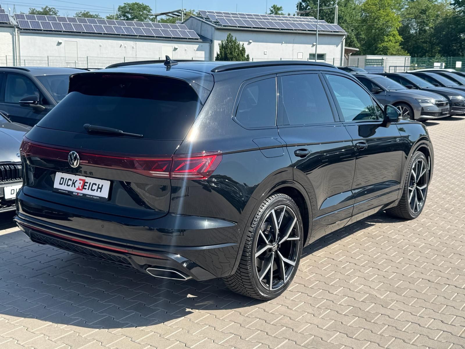 Fahrzeugabbildung Volkswagen Touareg 3.0TDI 4M R-Line VOLL Black 22" UPE 114T