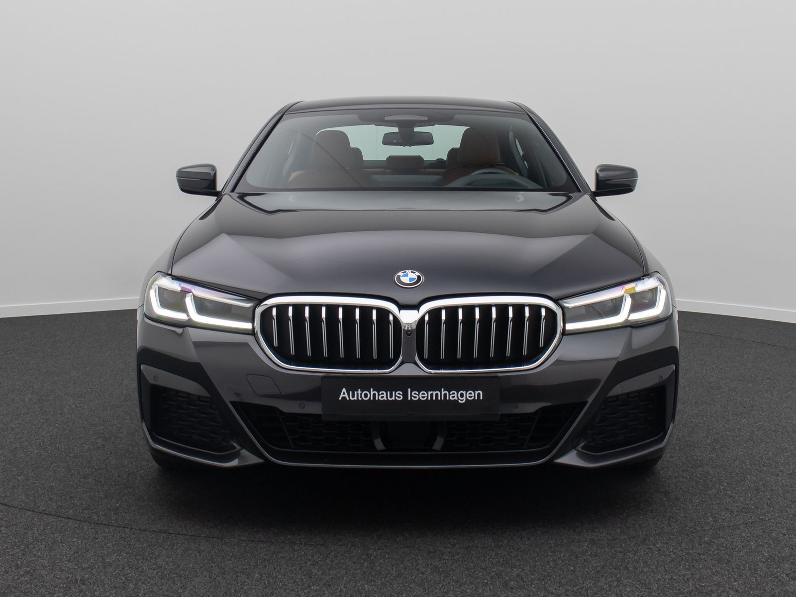 Fahrzeugabbildung BMW 545e xD M Sport 360° HUD H/K DAB AHK Komfort