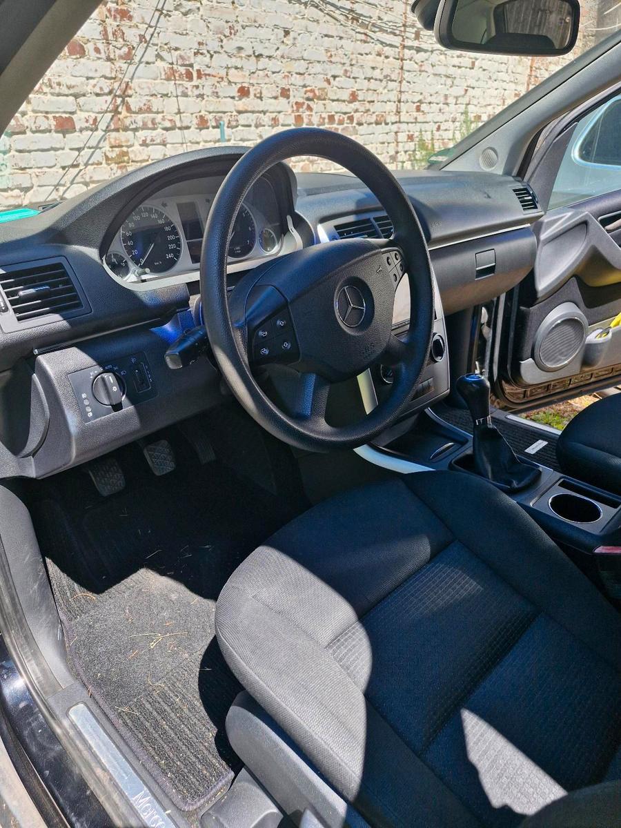 Mercedes-Benz B170 2006 — engine 116 HP (85kW)