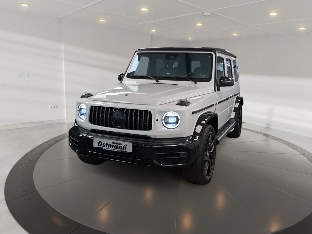 Mercedes-Benz G -Modell 63 AMG G Manufaktur Carbon STH Pano