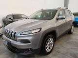 Jeep Nuova Cherokee 2184cc 186cv (136KW) 4X4 - silberne Jeep Cherokee