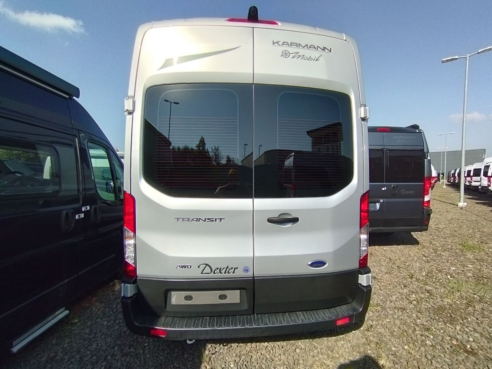Fahrzeugabbildung Karmann Dexter 4x4 DE 560 AW Markise Combi6DE 170PS