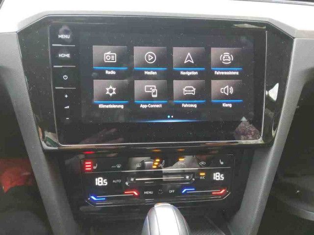 Volkswagen Passat Variant - Bild 12