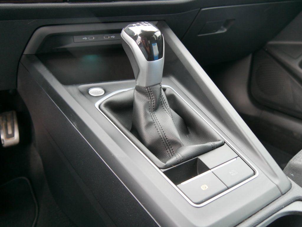 Volkswagen Golf VIII 1.0 TSI Move LED DigCockpit PDC SHZ, миниатюра 14