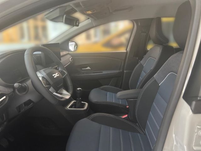 Fahrzeugabbildung Dacia Sandero III Journey Eco G 120 Technik+Winter+Dri
