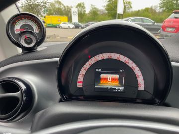 Fahrzeugabbildung Smart ForTwo Coupe EQ Passion SHZ LHZ PDC DAB uvm.