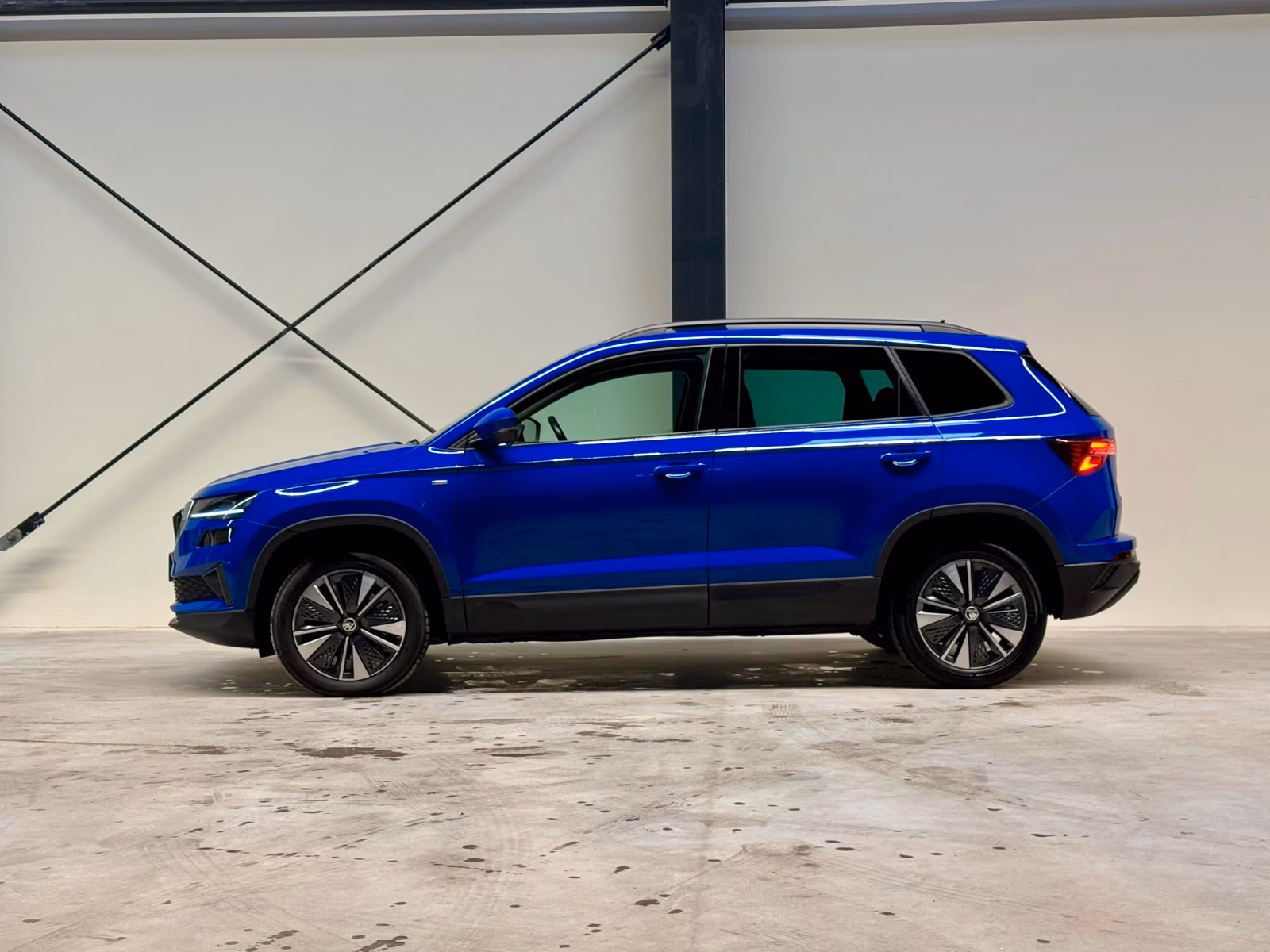 Skoda Karoq TOUR 1.5 TSI AUTOM.*AMUNDSEN*SHZ, миниатюра 2