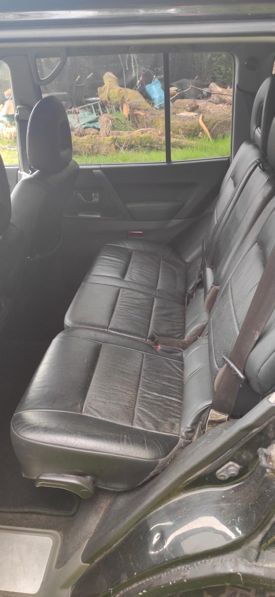 Mitsubishi Pajero 2004 — photo 7