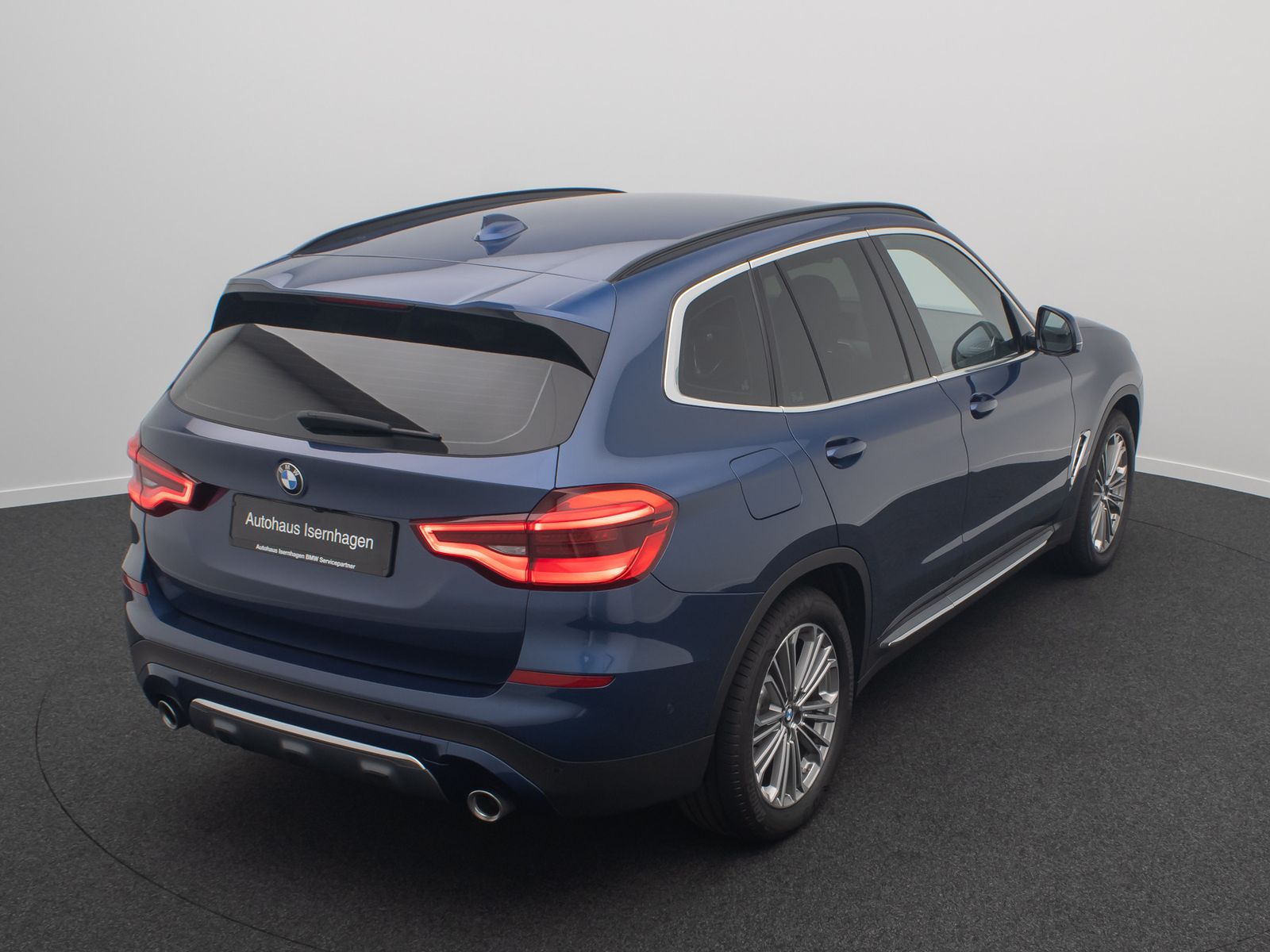 Fahrzeugabbildung BMW X3 xD20d Luxury Line Kamera AHK HUD Alarm 19Zoll