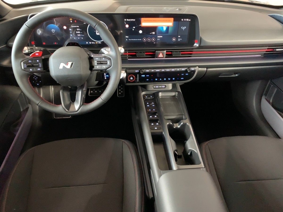 Fahrzeugabbildung Hyundai IONIQ 6 84kWh 239kW Allradantrieb N Line*