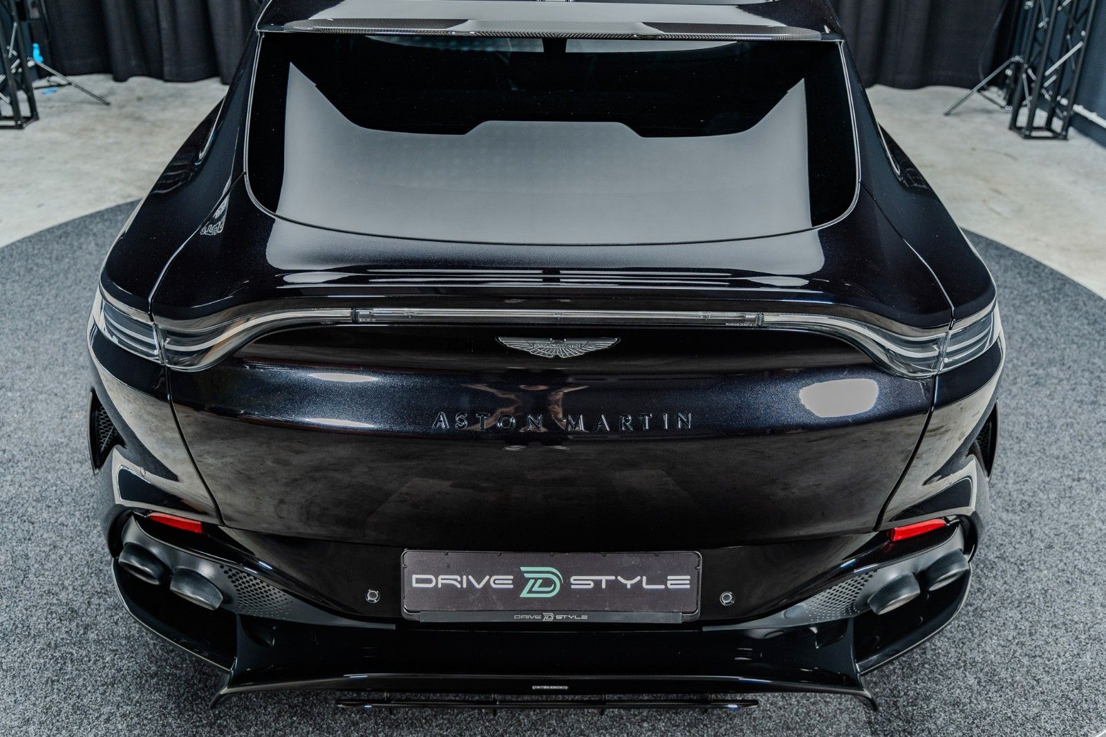 Fahrzeugabbildung Aston Martin DBX 4.0 V8 DBX707 + 2.Hand + Top Geplfegt