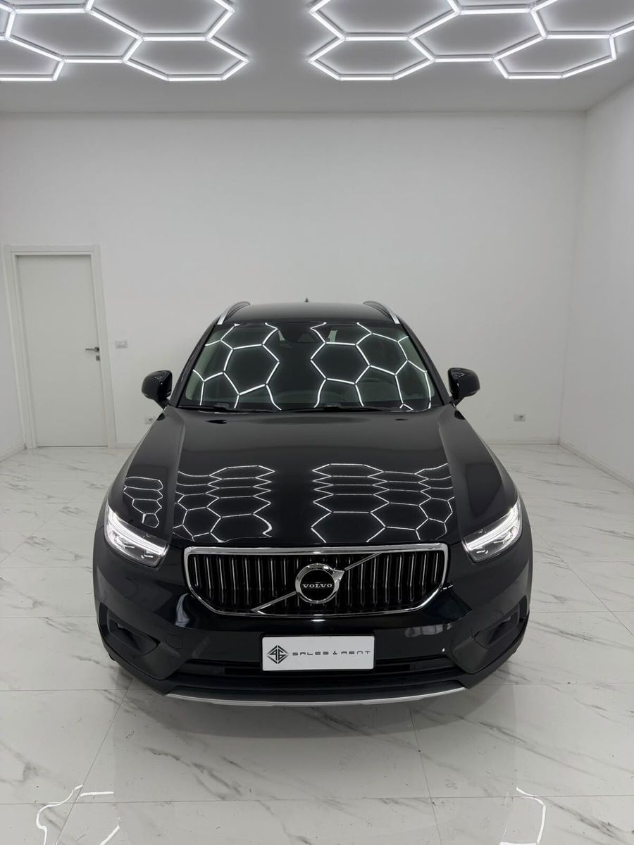 Volvo XC40 T4 Recharge Plug-in Hybrid R-design N imagem 2